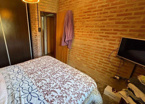 Casa En Venta - 4 Dormitorios 1 Baño - La Reja