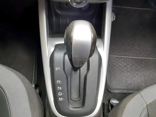 Imagem 8 de 12 de Onix 1.4 Mpfi Activ 8v Flex 4p Automático