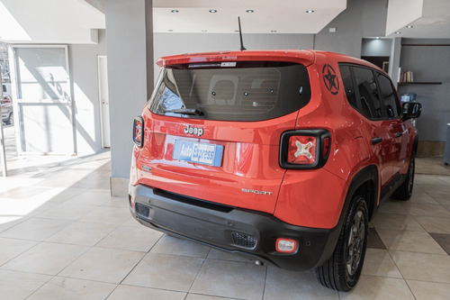 Imagen 11 de 15 de Jeep Renegade 1.8 Sport 2017