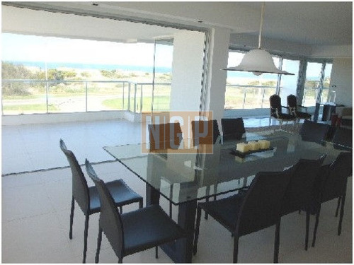 Hermoso Depto De Lujo En La Brava Con Pileta Y Parrillero Propio -ref:9179