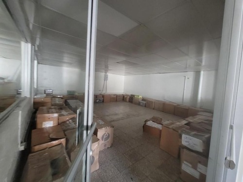 Alquiler De Nave Industrial Con Edificio De Oficinas / Km17 Autopista Duarte