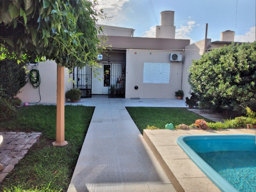 Imagen 20 de 27 de En Venta!! Hermosa Casa De 3 Ambientes Con Pileta. Excelente Estado - Junín (bs As)