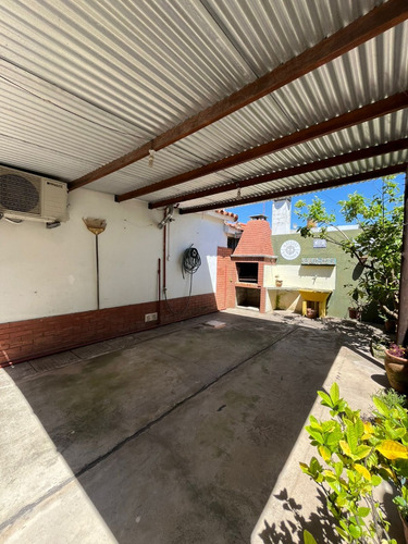 Venta De Amplia Y Hermosa Casa Mar En Santa Teresita, Calle 7 Nº 457, La Costa