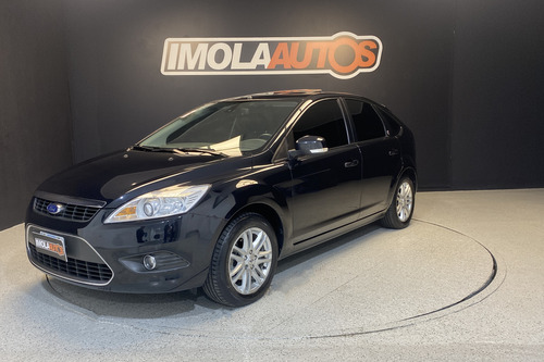 Ford Focus 2.0 Ghia 5p Mt 2010