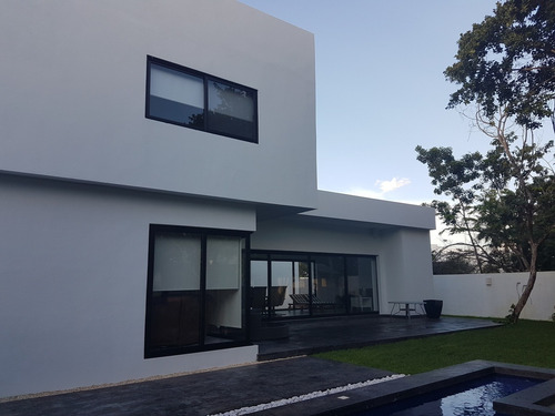 Imagen 5 de 21 de Casa Con Diseño Unico En Lagos Del Sol Cancun