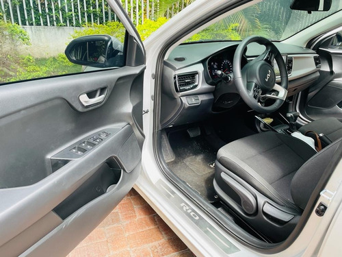 Imagen 11 de 14 de Kia Rio 2023 Automático