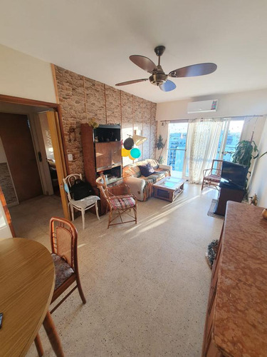 Muy Lindo 3 Ambientes En Venta Con Balcon Sobre Av. Maipu, Olivos