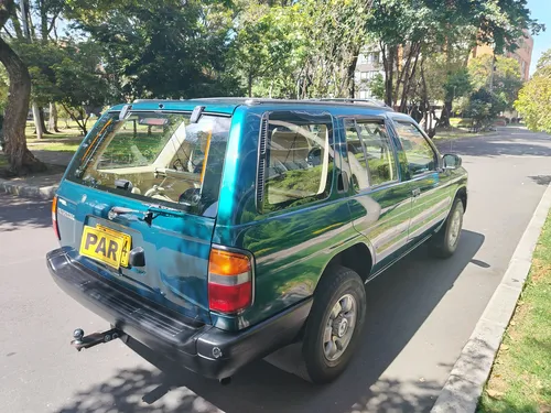 Nissan Pathfinder 3.3 R50 Std