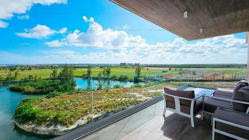 Apartamento En Venta En Cap Cana, Cap Cana, 126m2, 2 Hab. 2 Parqueos, Comunidad Exclusiva Con Campo De Golf, Casa Club, Hermosa Playa Cercana, Oportunidad De Invertir, Seguridad.