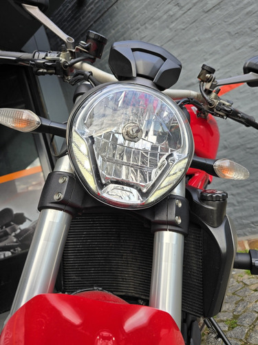 Ducati Monster 1200