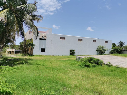 Imagen 25 de 30 de Terreno Comercial / Industrial Con Oficinas Y Galera