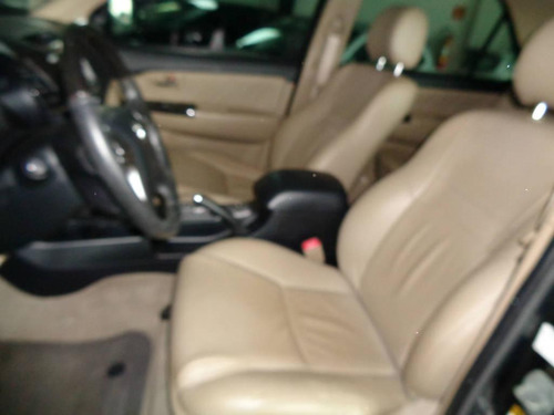 Toyota Hilux Sw4 3.o Srv 4x4 Aut.