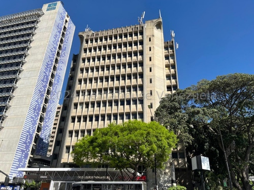 Oficina Comercial En Alquiler Altamira - Chacao Cod: 24-19623