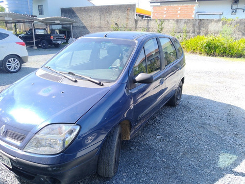 Imagem 1 de 12 de Renault