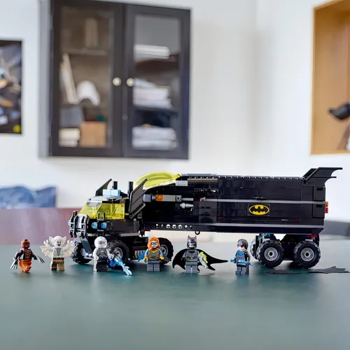 Lego Dc Batman Batbase Móvil 76160 - 743 Pz