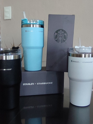 Vasos Stanley + Starbucks 