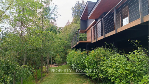 Espectacular Casa En El Lago Calafquen
