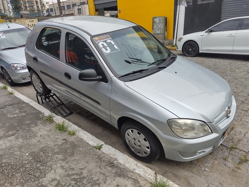 Imagem 1 de 10 de Chevrolet Celta 2007 1.0 Spirit Flex Power 5p