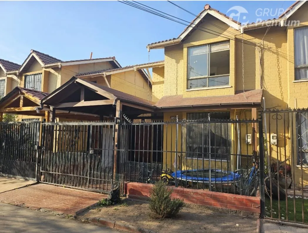Imagen 1 de 15 de Casa En Venta De 3d+2b+1est, En Quilicura