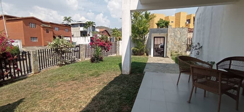 Imagen 30 de 30 de Liliana Martinez Remax Vende Casa En La Urbanizacion Altos De Guataparo Cd 10185