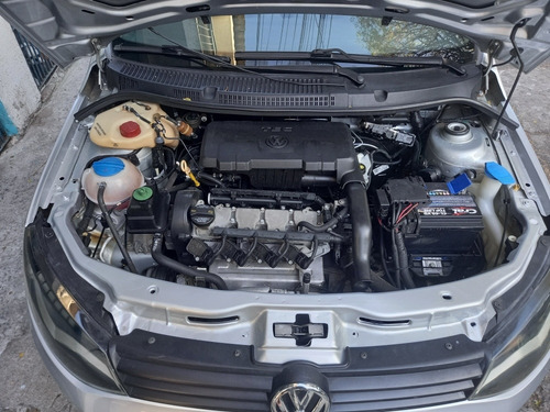 Imagem 7 de 11 de Volkswagen Voyage 2015 1.0 Trendline Total Flex 4p