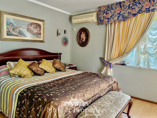 Casa En Venta De 4d3b De 365m2 En Condominio La Reina. Talca