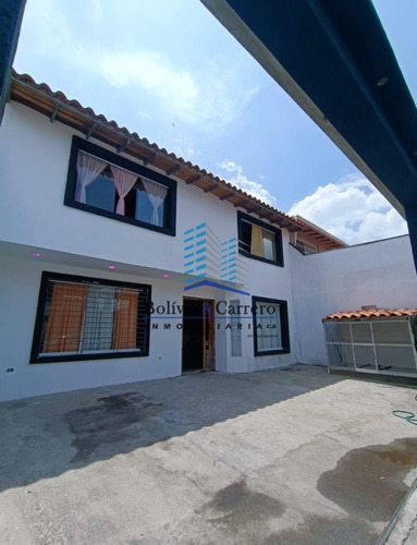 Townhouse En Venta (en Obra Gris) Ubicado En Urb. Zumba, Mérida - B&c0-525