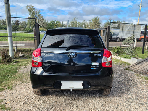 Toyota Etios 1.5 XLS 6MT 5P