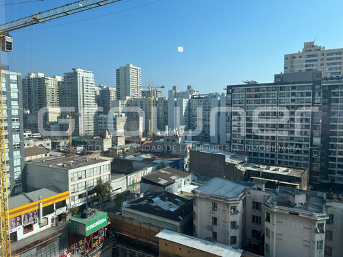 Oficina Con Climatización Y Ventanas Termopanel En Santiago