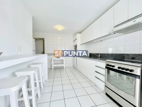 Alquiler Temporal De Maravilloso Departamento Penthouse Hecho A Nuevo En Montoya, La Barra