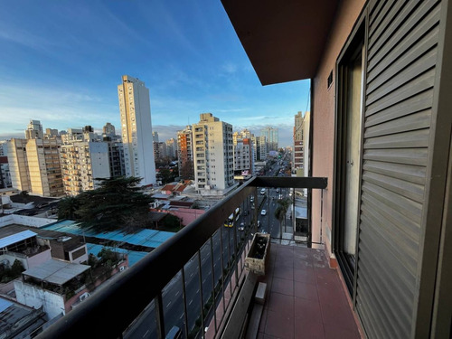 Departamento A Refaccionar En Oportunidad 3 Ambientes En Av Hipolito Yrigoyen Y Av Gorriti - Con Escritura - Apto Credito