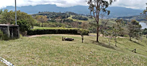 Calima, 10.000 M2, Lote En Venta