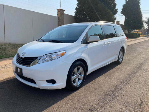 Imagen 1 de 13 de Toyota Sienna 2011 Le Aa Ee At
