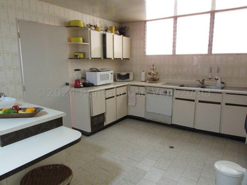 Se Vende Casa En Colinas Del Tamanaco Mls #24-22149