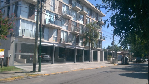 Departamento De 2 Ambientes Al Frente. Ituzaingo. Of 1605