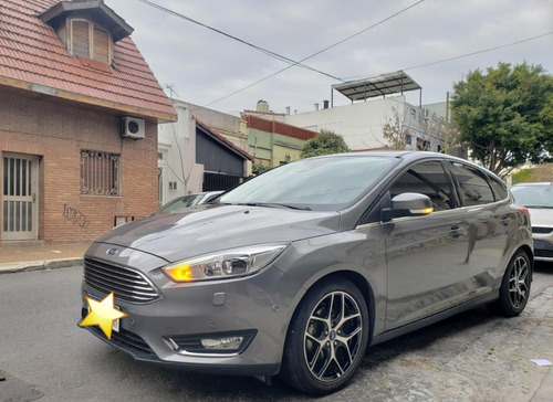 Ford Focus Titanium At 5p 2016 Gris Oscuro, Excelente Estado