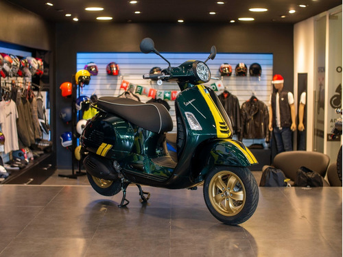 Imagen 2 de 25 de Vespa Gts Super 300 Racing Sixties Verde