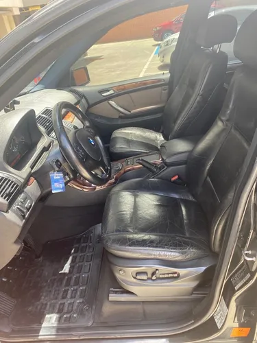 BMW X5 4.4i