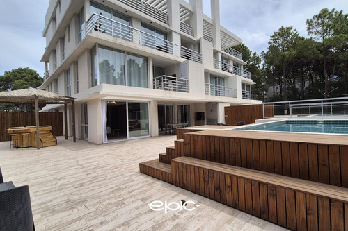 Departamento En Venta De 3 Ambientes Con Parrilla Y Piscina En Pinamar Norte