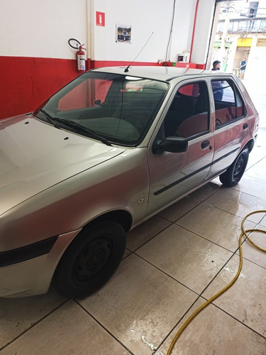 Imagem 1 de 9 de Ford Fiesta 2002 1.0 Street 5p