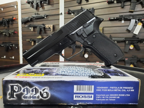 Airsoft Pistola Spring Sigsauer P226 Esfera De Metal 4.5mm 