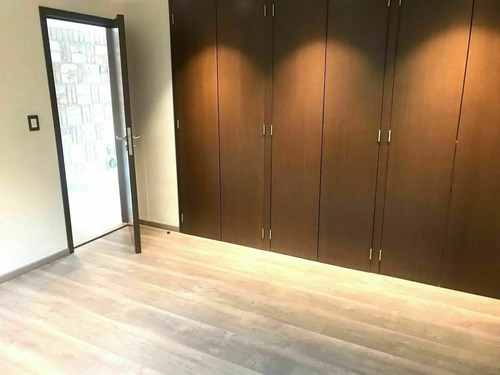 Imagen 26 de 30 de Divina, Remodelada Con Jardin Y Salon De Juegos