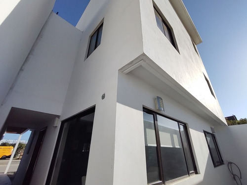 Casa En Venta En Carlos Pacheco 7, Ensenada, B.c.