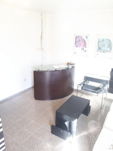 Imagen 10 de 30 de Complejo En Venta ,galpon 3 Departamentos