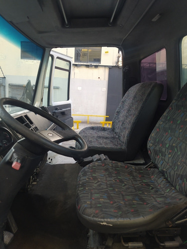 Imagen 6 de 10 de Ford Cargo 815