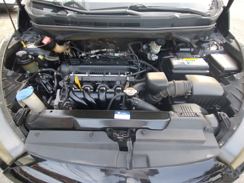 Hyundai HB20S 1.6 Comfort Plus Flex 4p