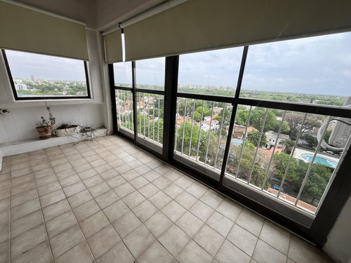 Departamento En Venta En La Lucila De 4 Ambientes Con Dependencia, Cochera Con Baulera