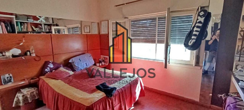Casa Con Local, Cochera Y Terraza En Ph | San Martin, Cercanía A Caba
