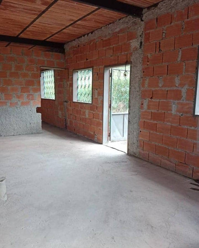 Vende Parcela Con Bienhechurias En San Diego Sector El Polvero G09-18