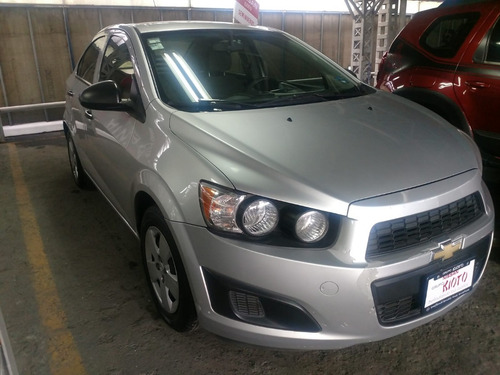 Imagen 3 de 10 de Chevrolet Sonic Ls Std 2013